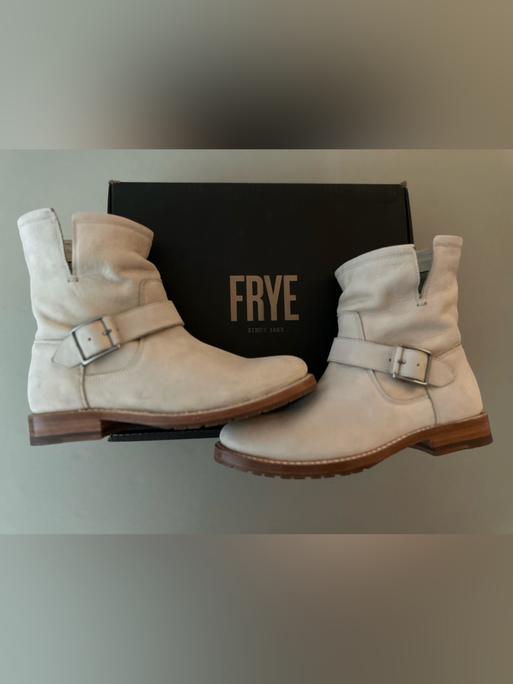 NIB Frye NATALIE Short Engineer Boots IVORY 7.5 M